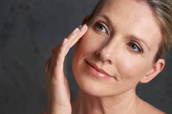 Menopausal Skincare: A Simple, Science-Driven Routine for Healthy Aging Skin